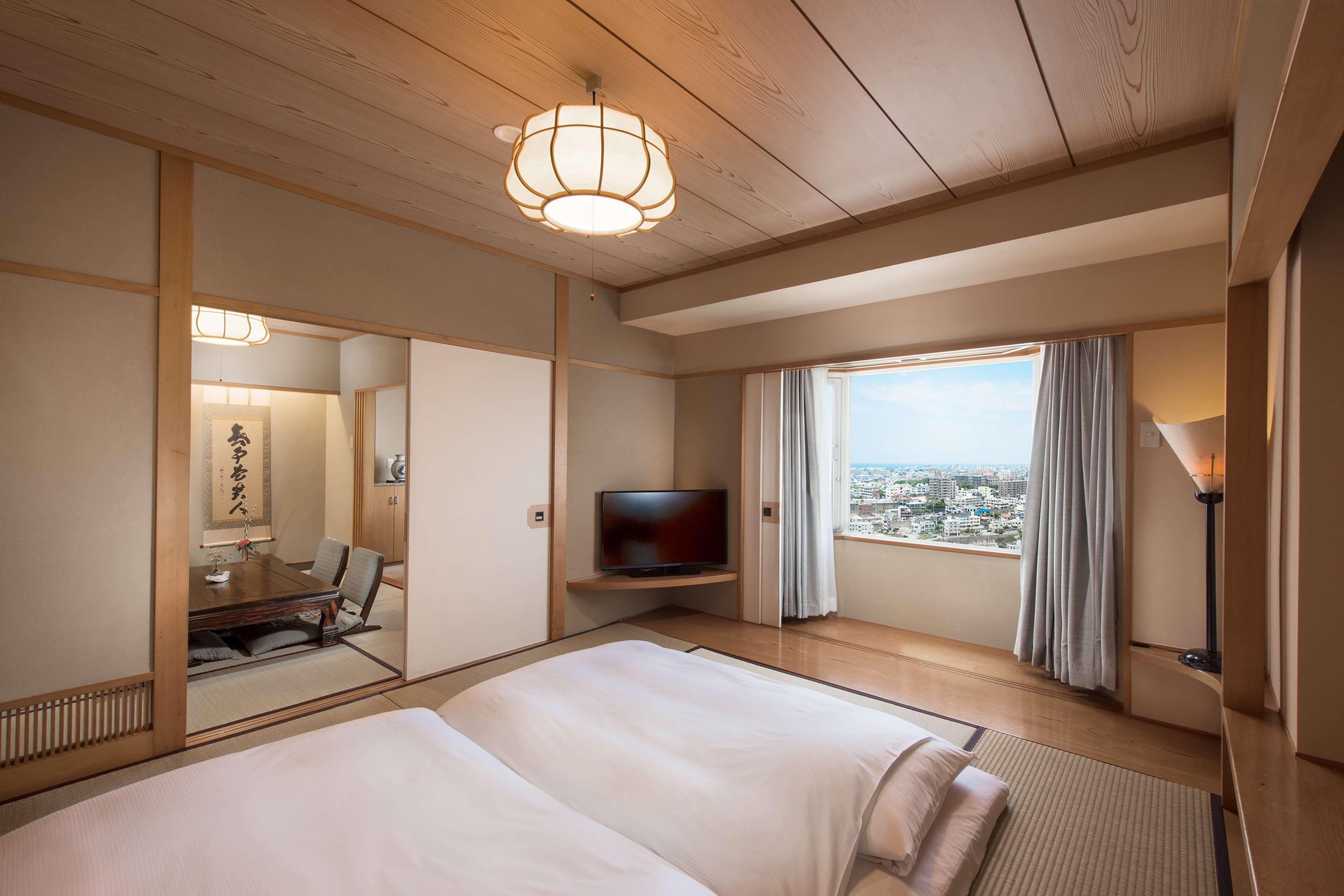 Doubletree By Hilton Naha Shuri Castle Eksteriør billede