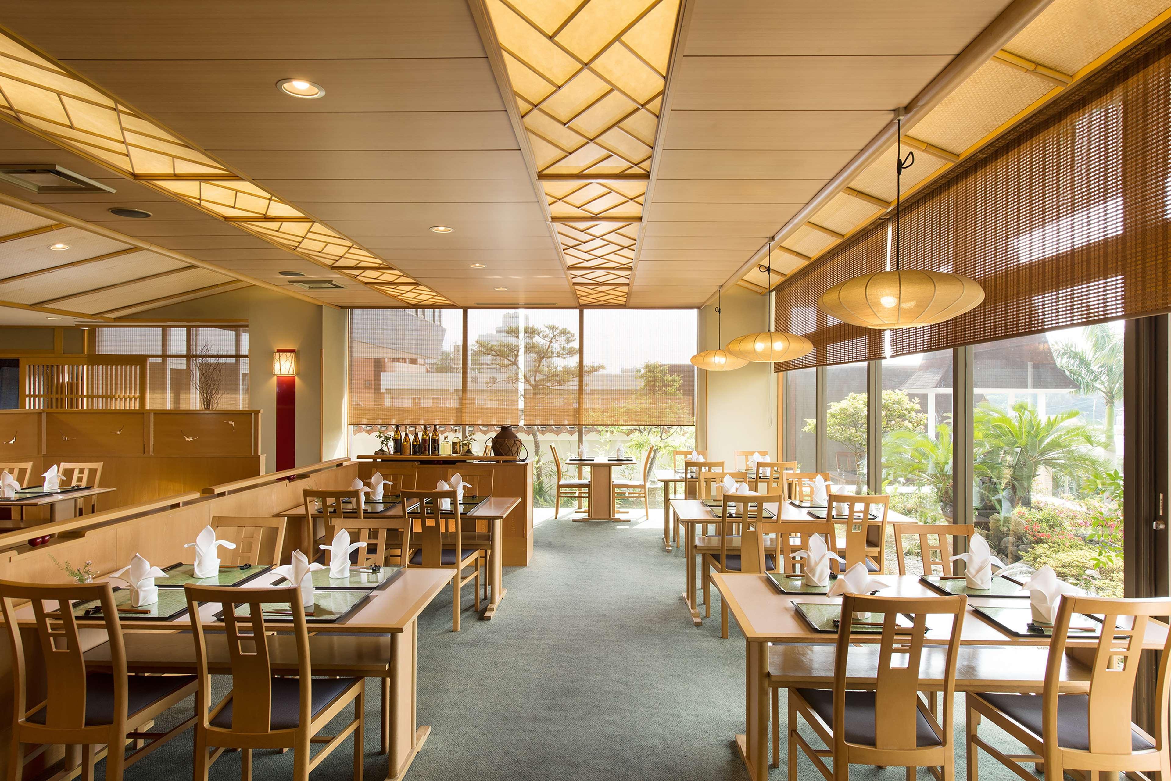 Doubletree By Hilton Naha Shuri Castle Eksteriør billede