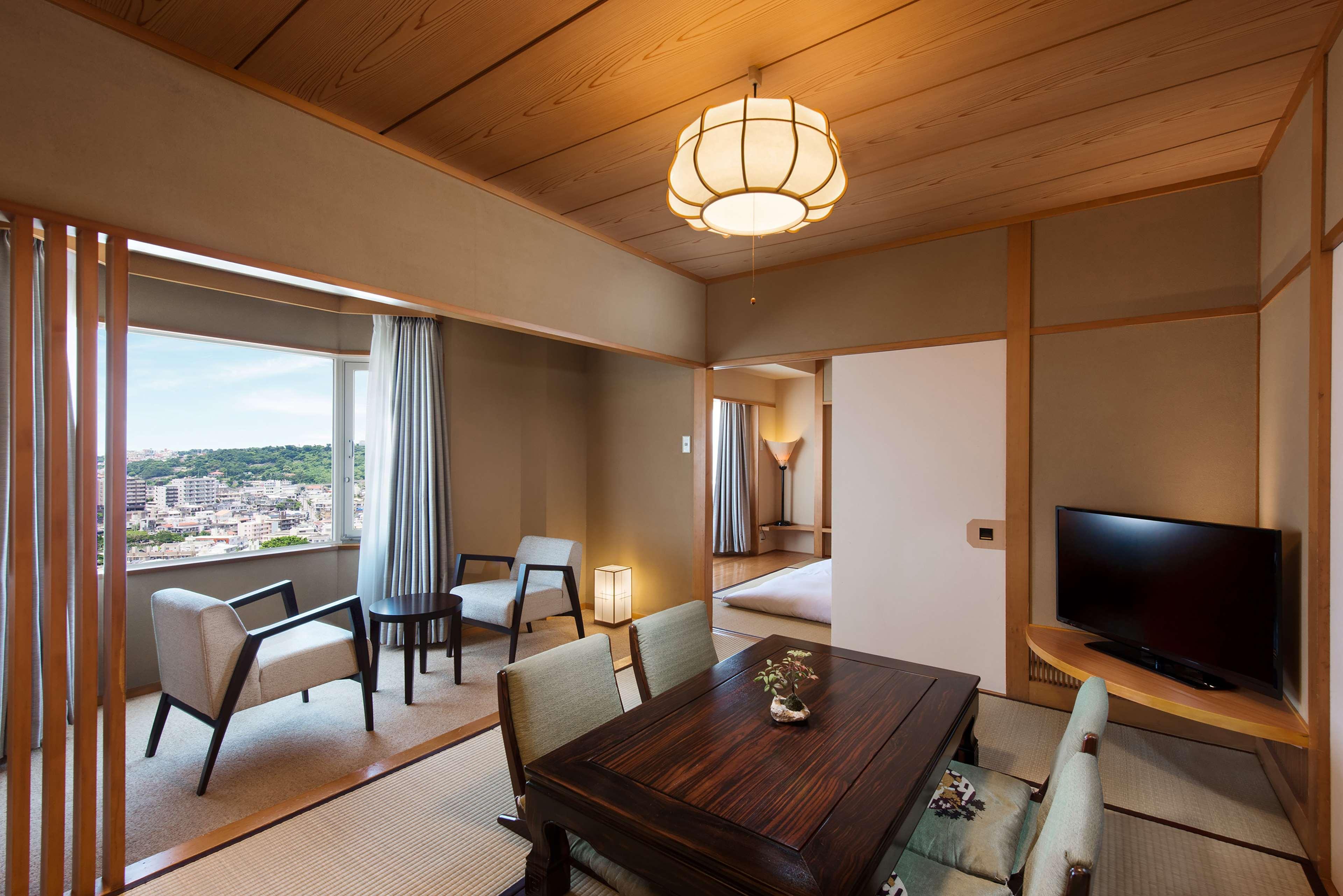 Doubletree By Hilton Naha Shuri Castle Eksteriør billede